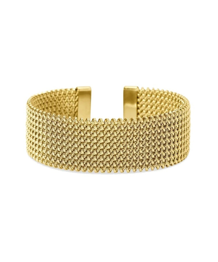 Pulseira cuff dourada com malha mesh