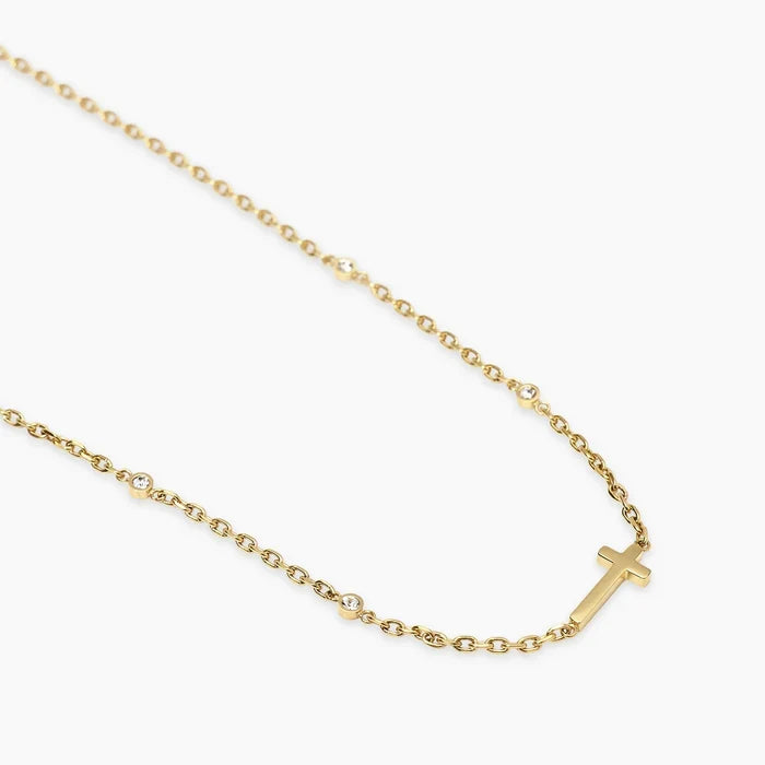 Choker dourado com cruz
