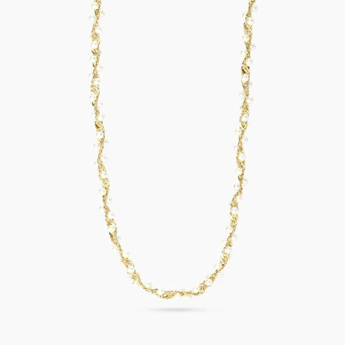 Colar choker dourado com pérolas de concha