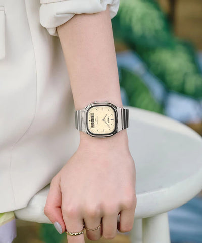 Relógio Casio Vintage Branco Retro-Moderno